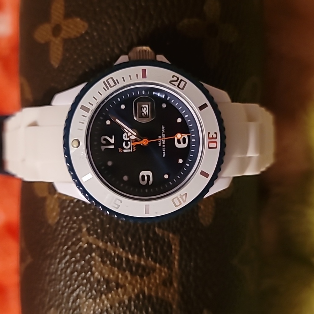 *BRAND NEW* ICE Quartz Sili Collection White/Blue Dial Wmns Watch SI.WB.S.S.11